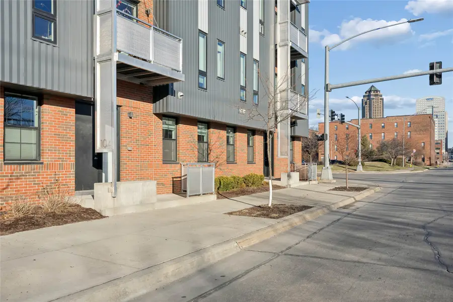400 SW 7th Street #104, Des Moines, IA 50309 - #3