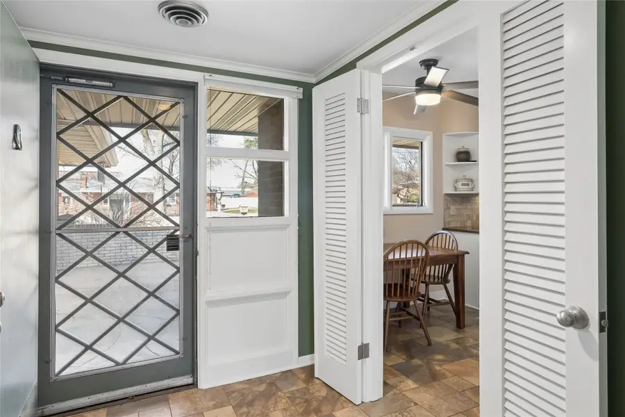 7254 Wilshire Boulevard, Windsor Heights, IA 50324 - #3