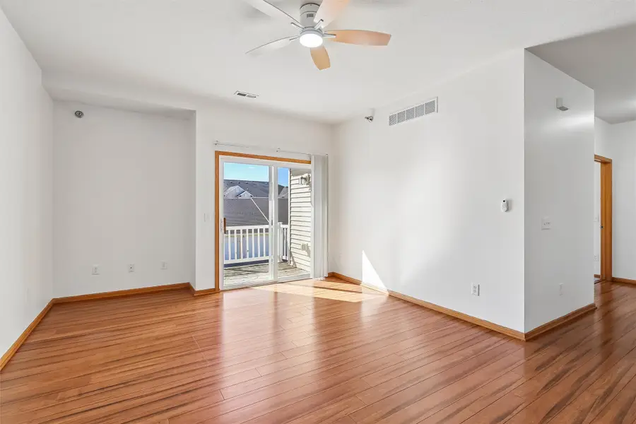 10335 Norfolk Drive #7, Johnston, IA 50131 - #2