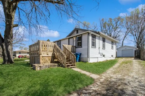 2345 E 37th Court, Des Moines, IA 50317