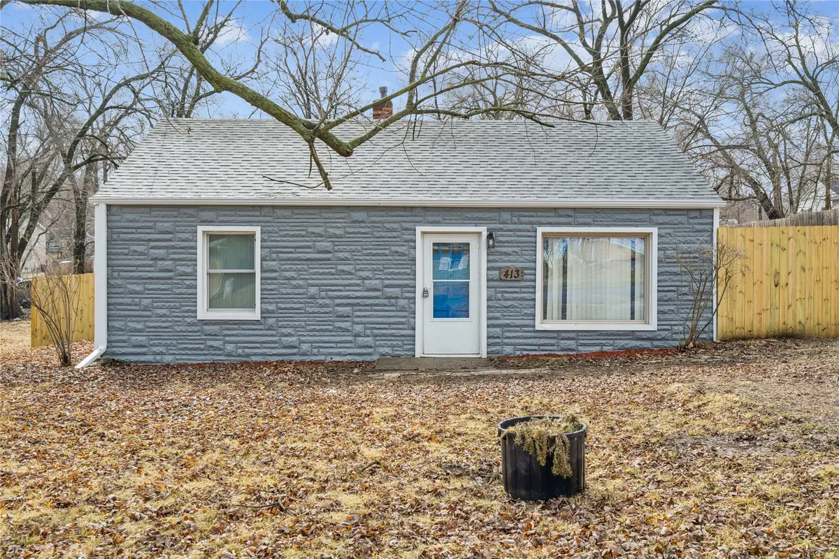 413 E Wall Avenue, Des Moines, IA 50315 - #1