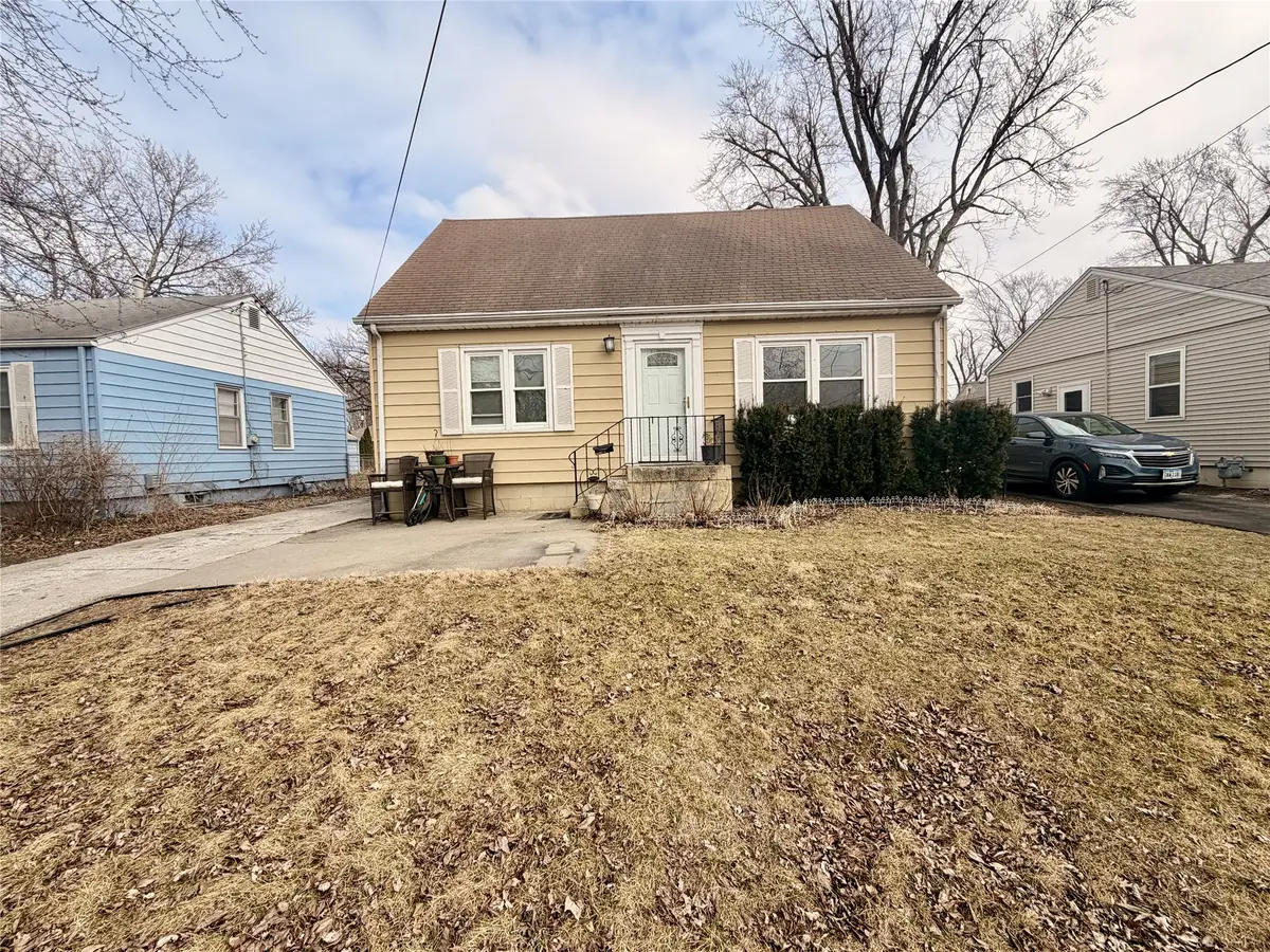 1713 56th Street, Des Moines, IA 50310 - #1