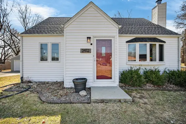 2512 Mann Avenue, Des Moines, IA 50310