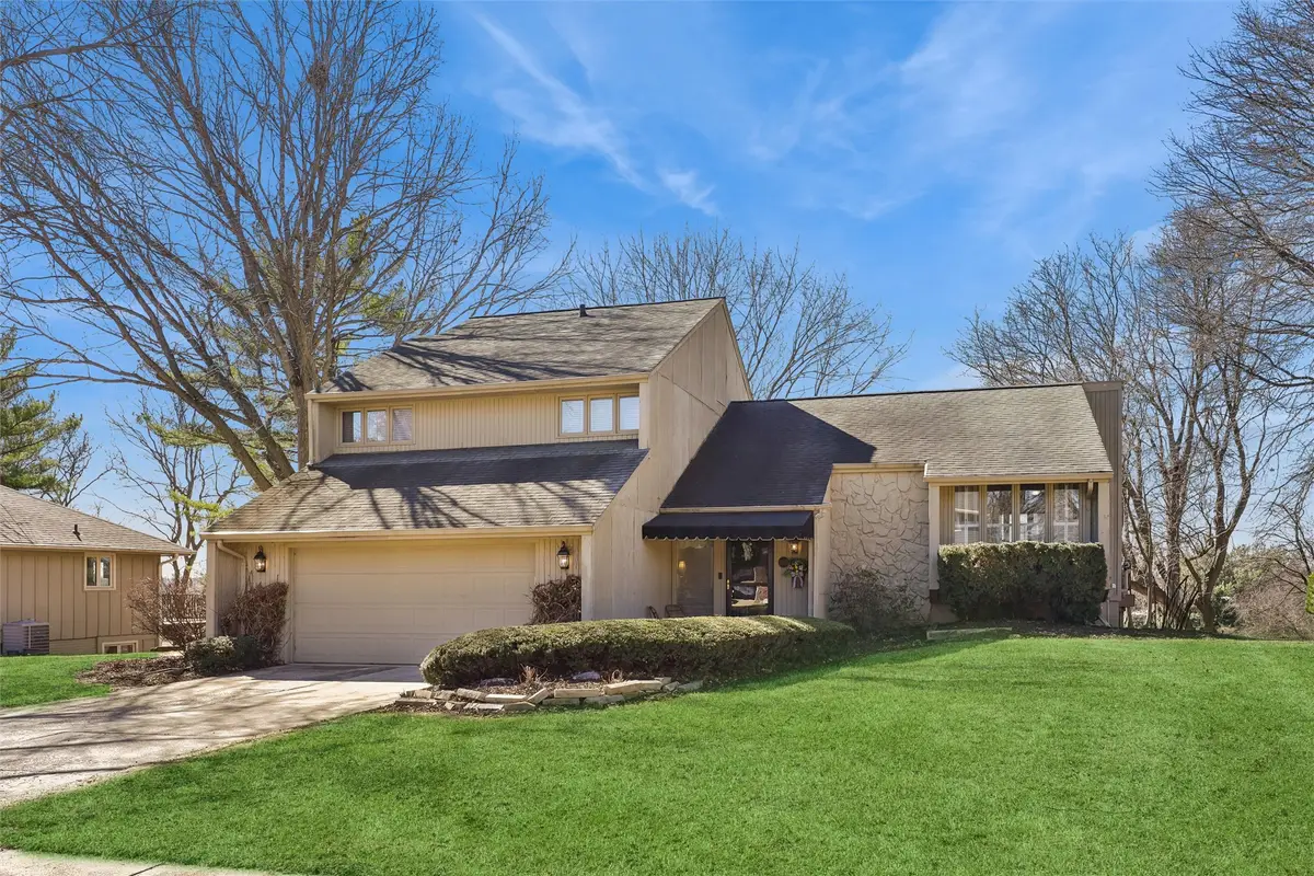 2920 Eula Drive, Urbandale, IA 50322 - #1