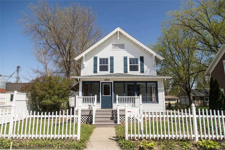 407 Broad Street, Story City, IA 50248 - #2