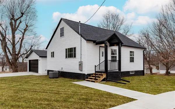 300 N Vine Street, Hartford, IA 50118