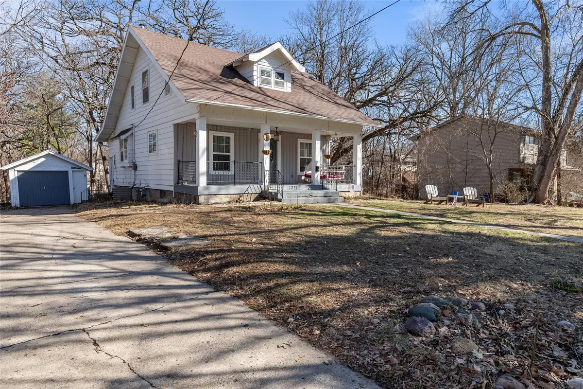 1231 39th Street, Des Moines, IA 50311 - #1