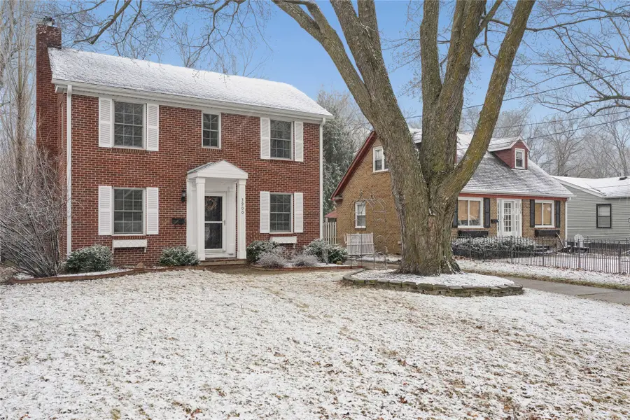 3900 Clinton Avenue, Des Moines, IA 50310 - #3