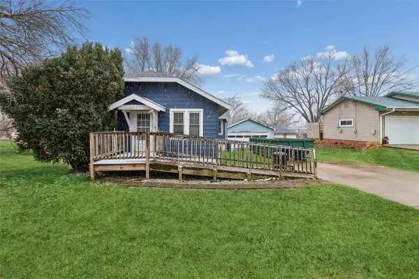 431 S 6th Avenue E, Newton, IA 50208