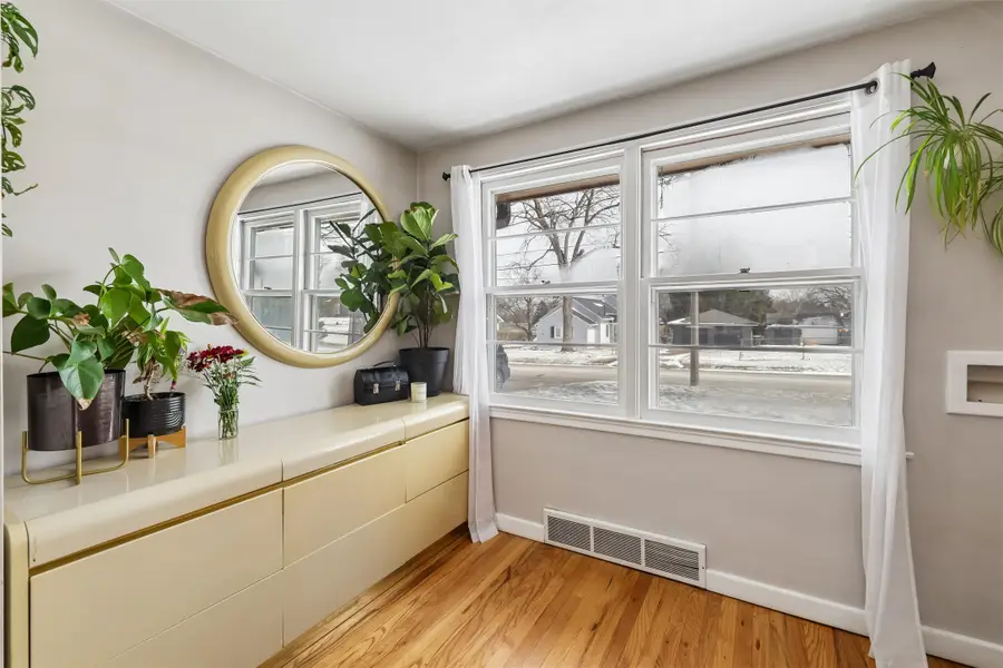 3324 47th Street, Des Moines, IA 50310 - #3