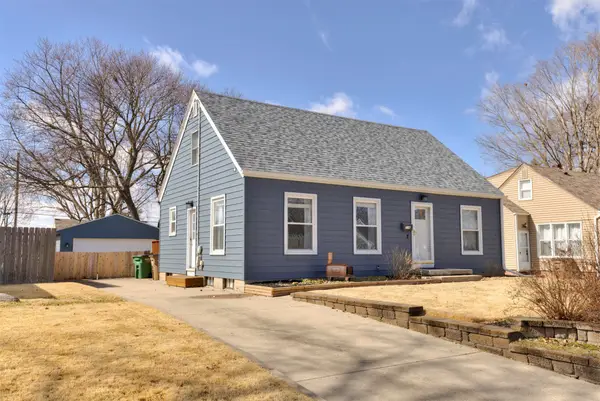 716 11th Street, West Des Moines, IA 50265