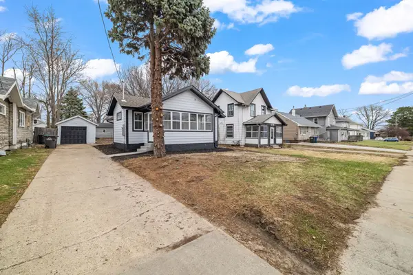 1422 Hull Avenue, Des Moines, IA 50316