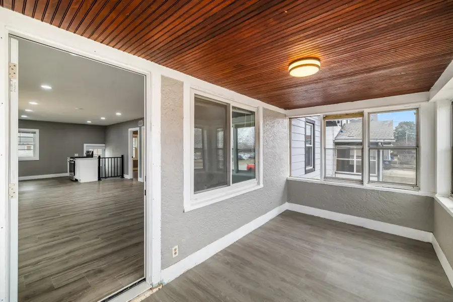 1422 Hull Avenue, Des Moines, IA 50316 - #3