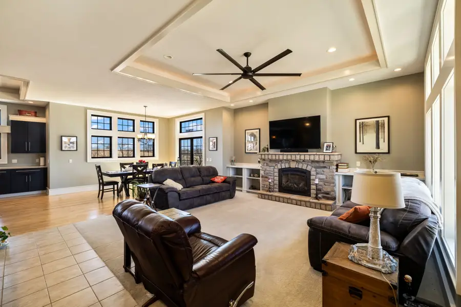 730 Country Side Lane, Pella, IA 50219 - #2