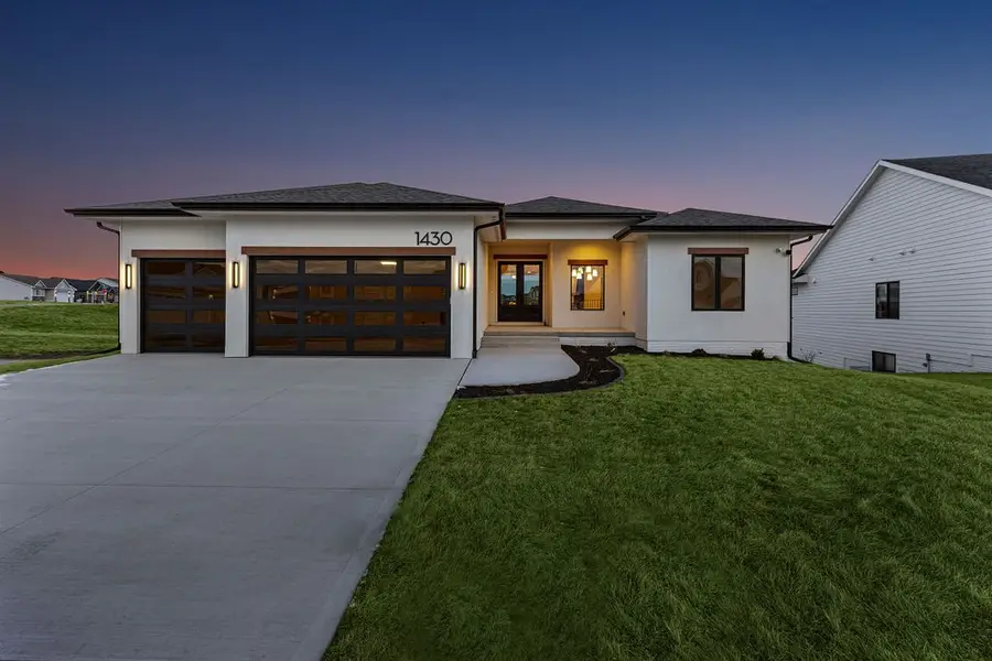 1430 NW Red Oak Drive, Waukee, IA 50263 - #2