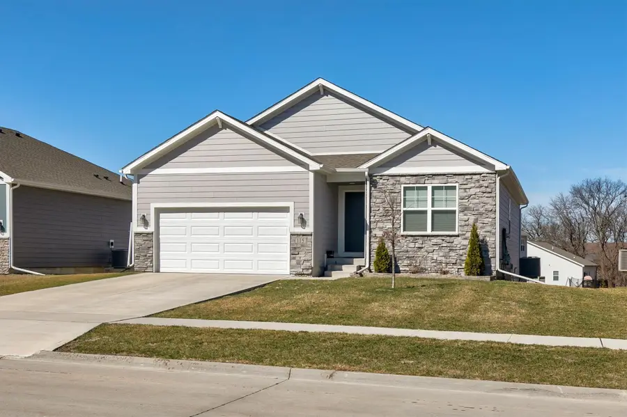 115 Dakota Circle, Waukee, IA 50263 - #2