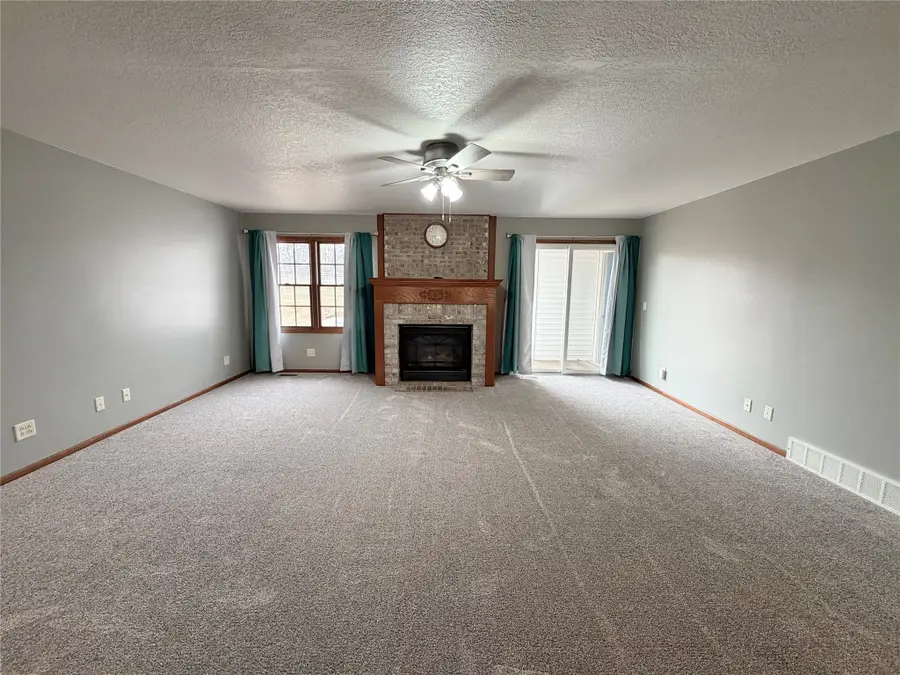 411 W Lincoln Street, Monroe, IA 50170 - #3