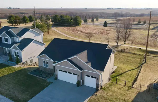 726 E 26th Street N, Newton, IA 50208