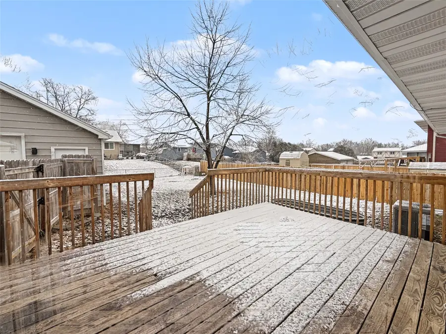 3607 E 41st Court, Des Moines, IA 50317 - #3