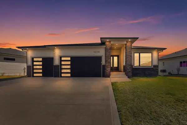 5015 149th Court, Urbandale, IA 50323