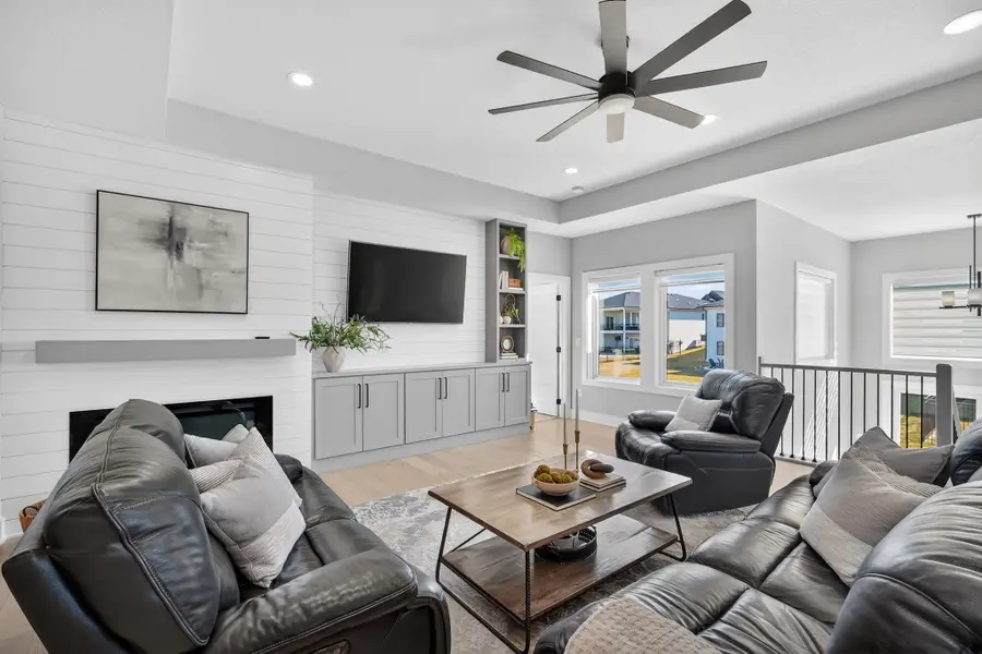 5015 149th Court, Urbandale, IA 50323 - #2