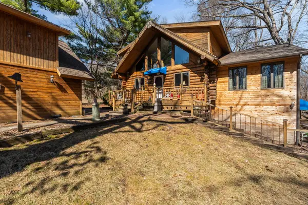 7021 NW 88th Place, Johnston, IA 50131