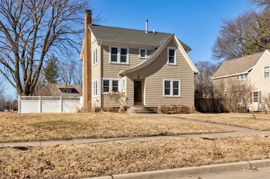 901 N B Street, Indianola, IA 50125 - #2