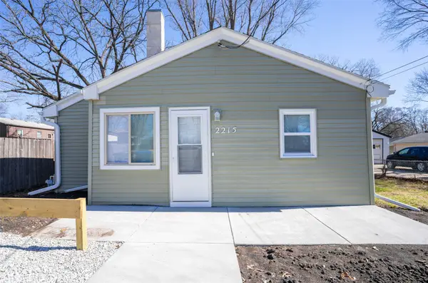 2215 E 41st Street, Des Moines, IA 50317