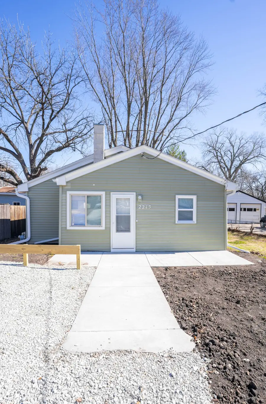 2215 E 41st Street, Des Moines, IA 50317 - #2