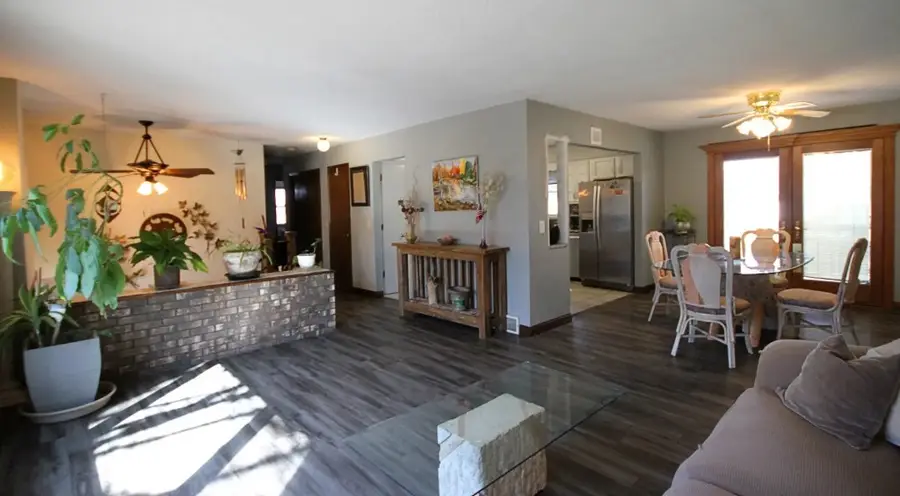 3817 Melanie Circle, Urbandale, IA 50322 - #2