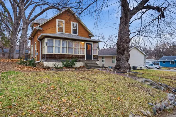 711 Creston Avenue, Des Moines, IA 50315