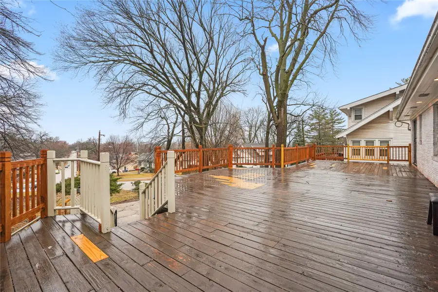 3225 Easton Boulevard, Des Moines, IA 50317 - #3