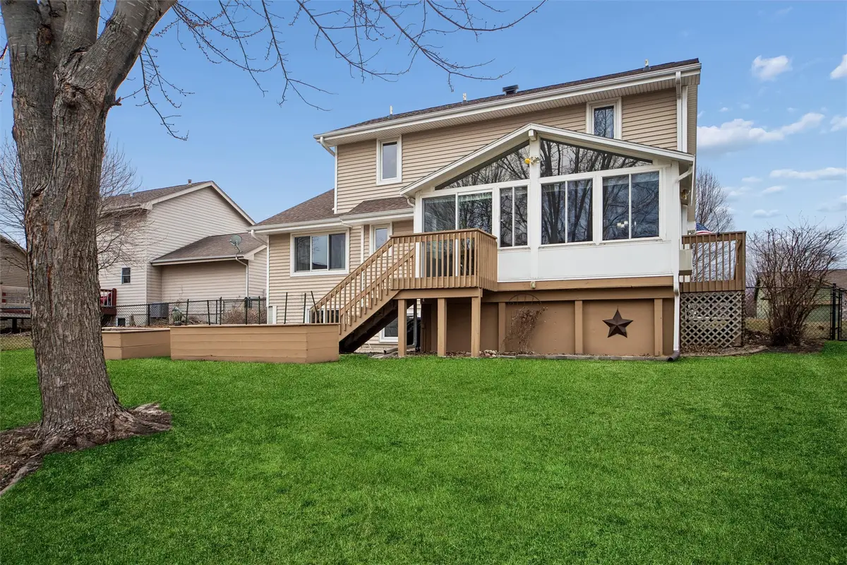 1917 Country Cove Lane, Altoona, IA 50009 - #1