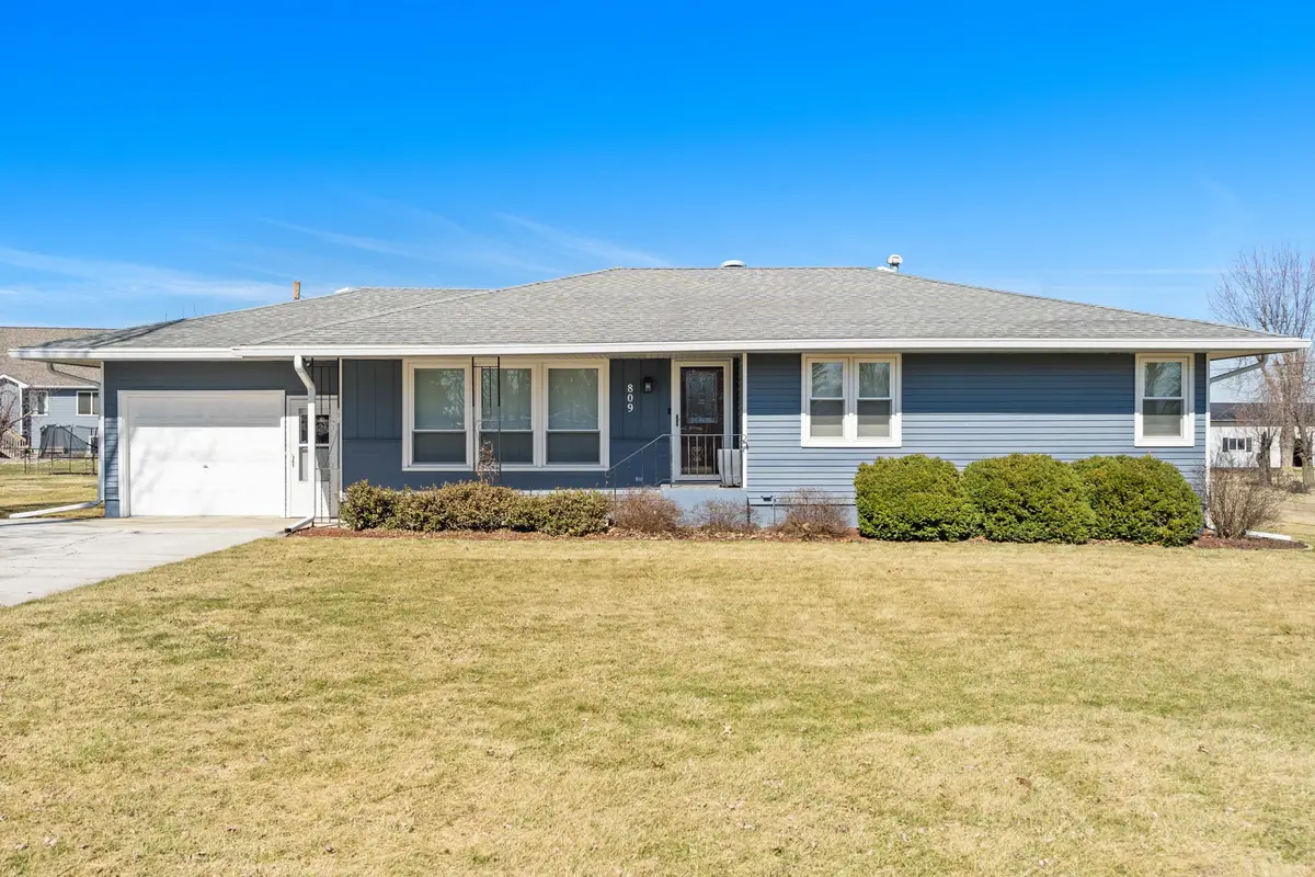 809 E North Street, Madrid, IA 50156 - #1