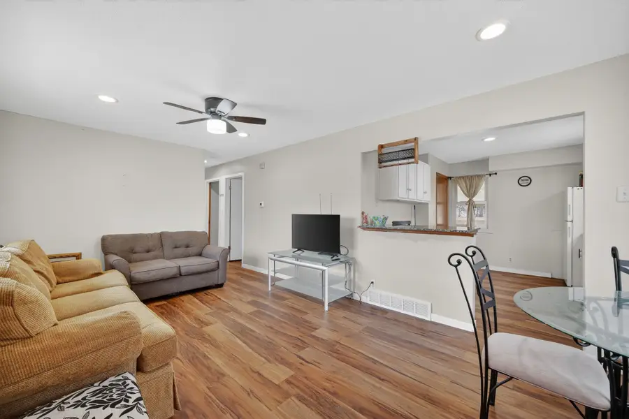 238 Leach Avenue, Des Moines, IA 50315 - #3