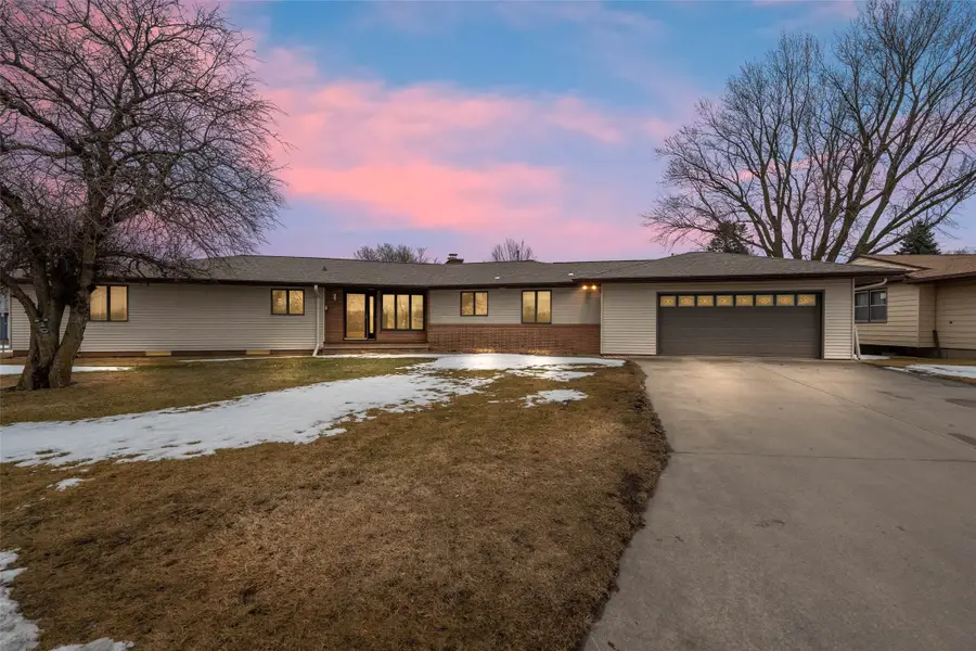 1426 H Avenue, Nevada, IA 50201 - #2