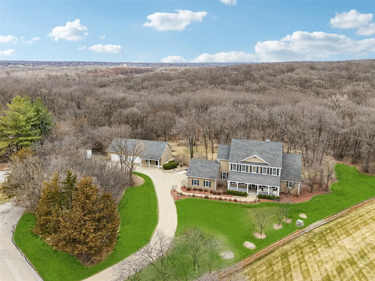 1820 SE Browns Woods Cove, West Des Moines, IA 50265 - #1