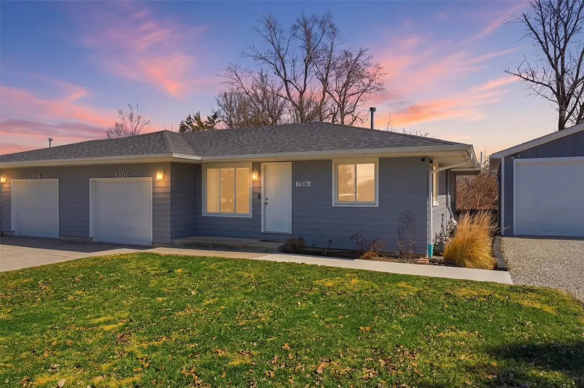 1306 E 6th Street S, Newton, IA 50208 - #1