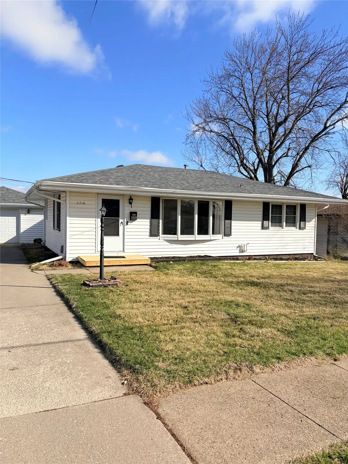2718 E Tiffin Avenue, Des Moines, IA 50317 - #1