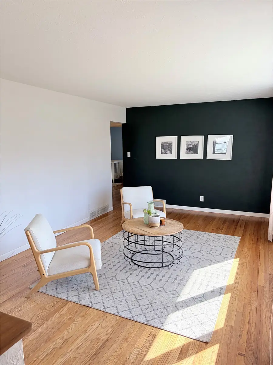 2718 E Tiffin Avenue, Des Moines, IA 50317 - #3