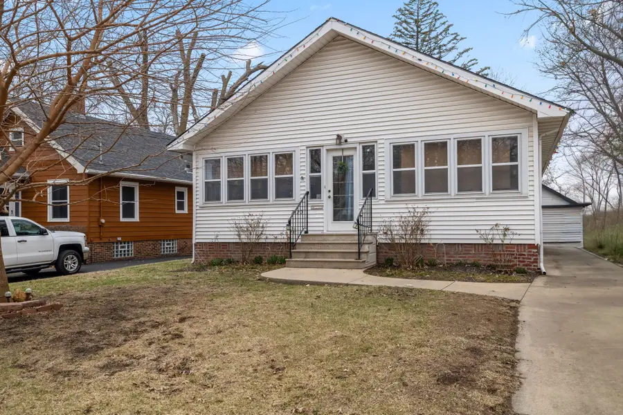 2120 40th Street, Des Moines, IA 50310 - #2