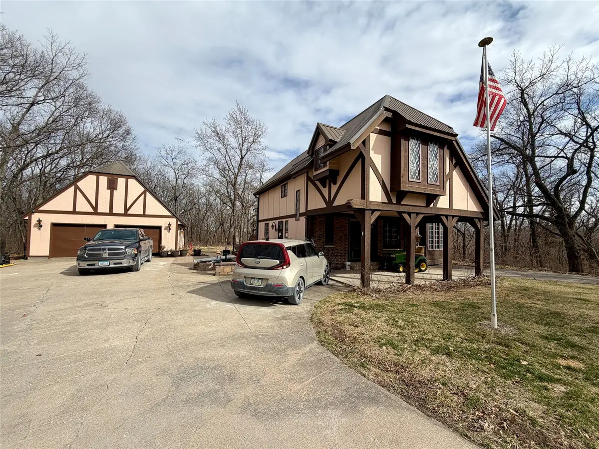 48546 167th Avenue, Chariton, IA 50049 - #1