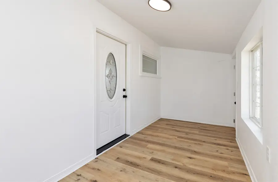 2915 4th Street, Des Moines, IA 50313 - #3