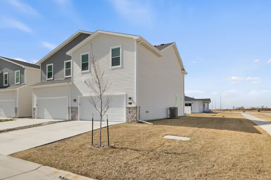 2828 Quartz Avenue Ne, Bondurant, IA 50035 - #2