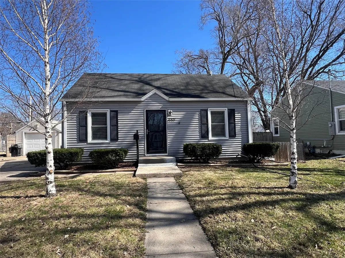 3301 Amherst Street, Des Moines, IA 50313 - #1