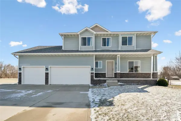 260 SE Dorr Court, Pleasant Hill, IA 50327