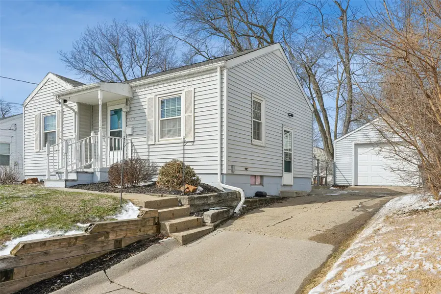 5733 College Avenue, Des Moines, IA 50310 - #2