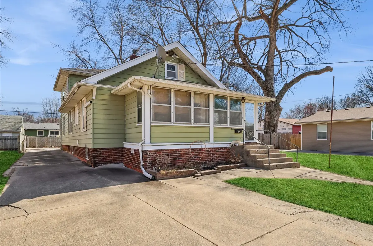 3805 Bowdoin Street, Des Moines, IA 50313 - #1