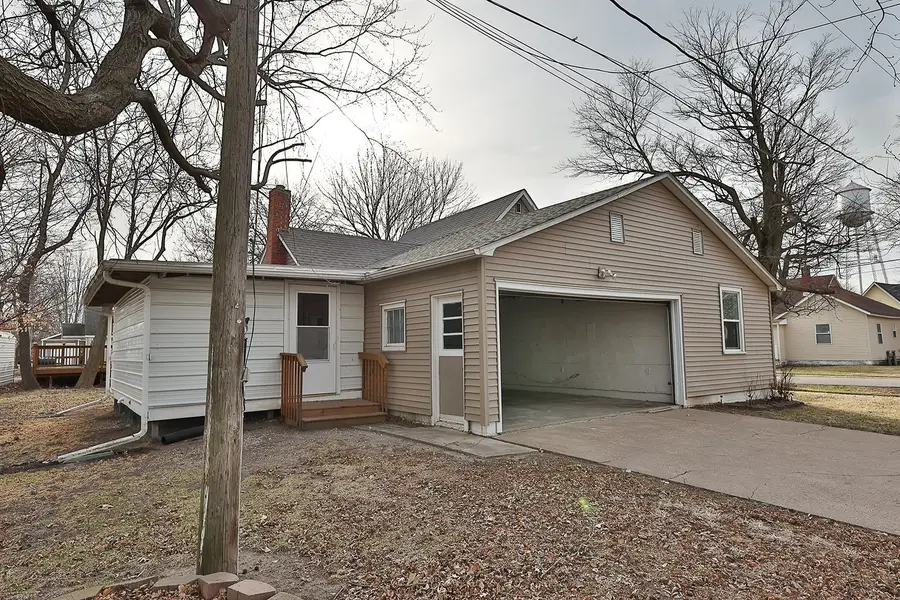 109 W Walnut Street, New Sharon, IA 50207 - #3