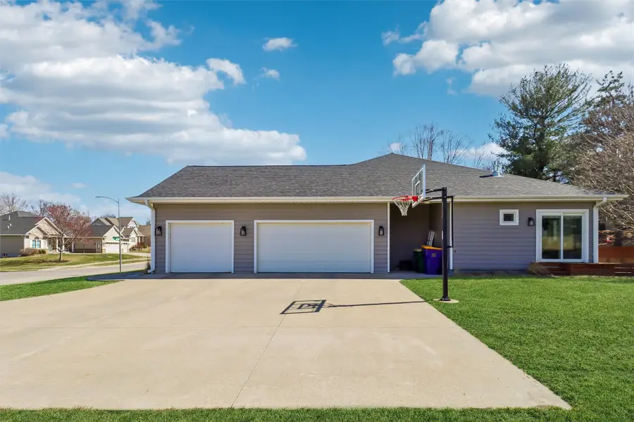 703 W Orchard Avenue, Indianola, IA 50125 - #3